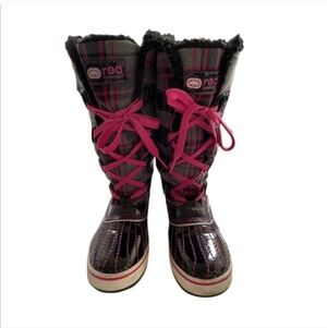 Red by Marc Ecko Women's Aspen - Desiree Boot Water Resistant Lace Up Size 6.5